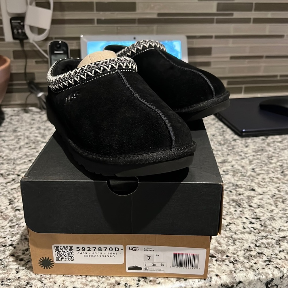 UGG Tasman Mens Sz 7 Black